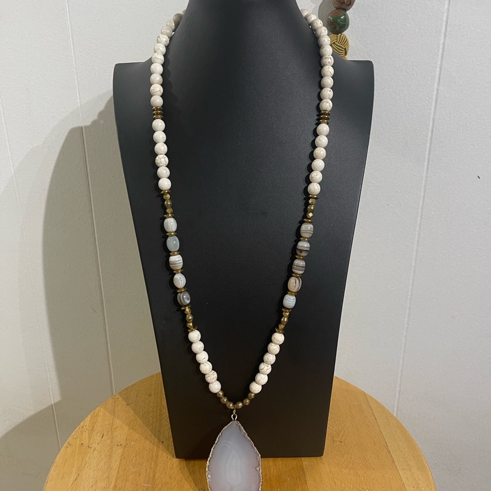 Vintage Whitley U Polished Bead Necklace with Statement Pendant
